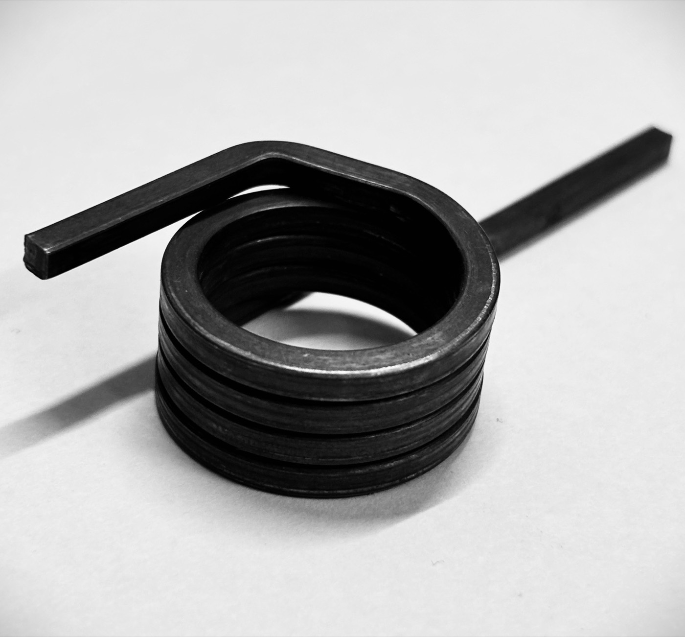 Square profile spring wire